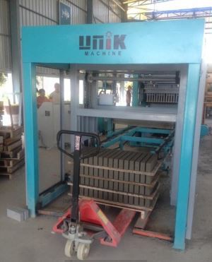 Mesin Penyusun Automatik